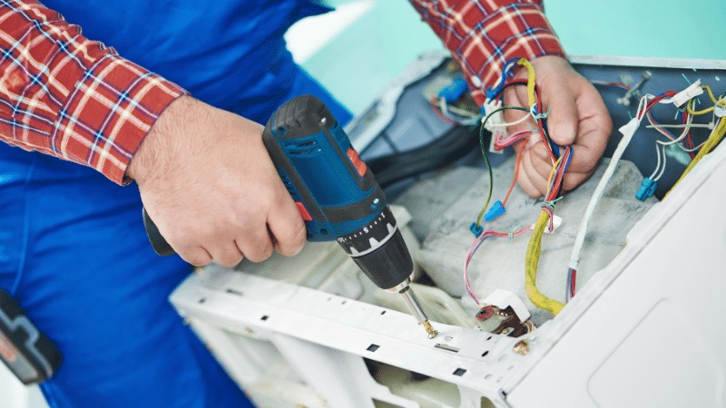 Köprübaşı Çetintaş Çetintaş çamaşır makinesi kart tamiri – Su almama arızası orijinal parça ile giderildi. - Teknik servis örneği